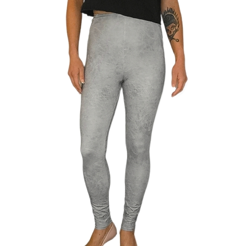 Lyssé New York Nylon Spandex Leggings Silver Small Stretch Black Lined